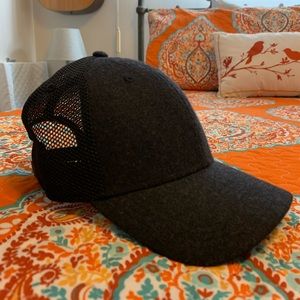 Athleta  charcoal gray hat